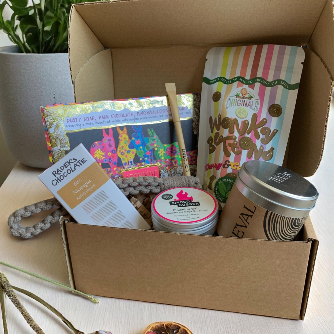 The Established Subscription Box – Combination Skincare + Free Gift